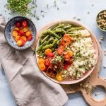 salmon bowl with rice, tomates, and green beans